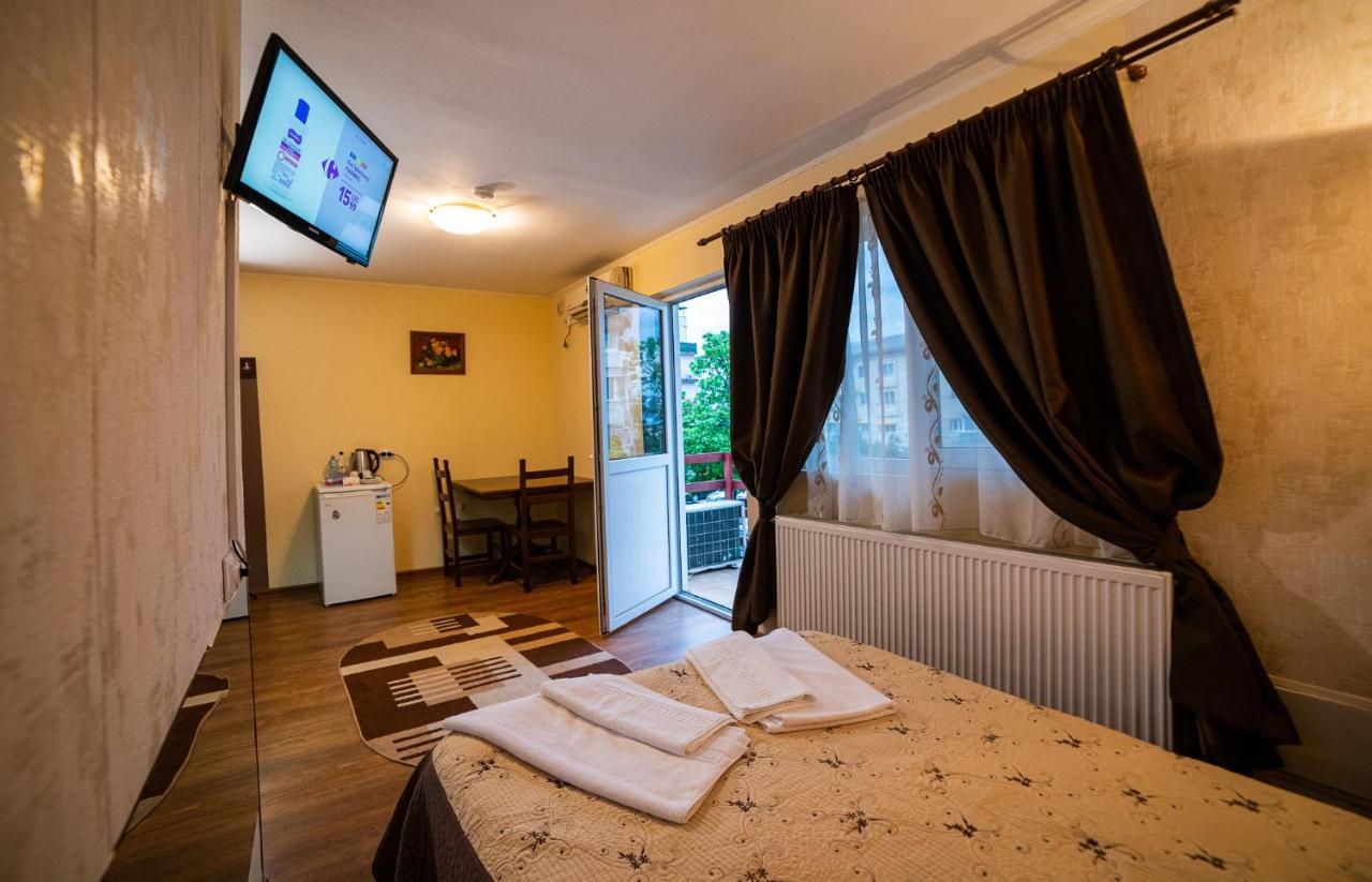 Buget B&B Focşani Eksteriør billede